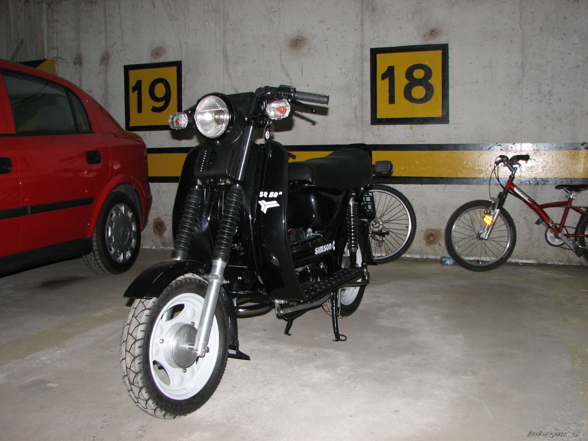 Photo 1960372