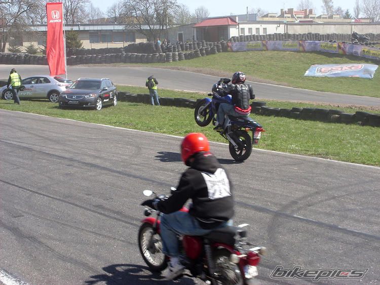 Photo 1960392