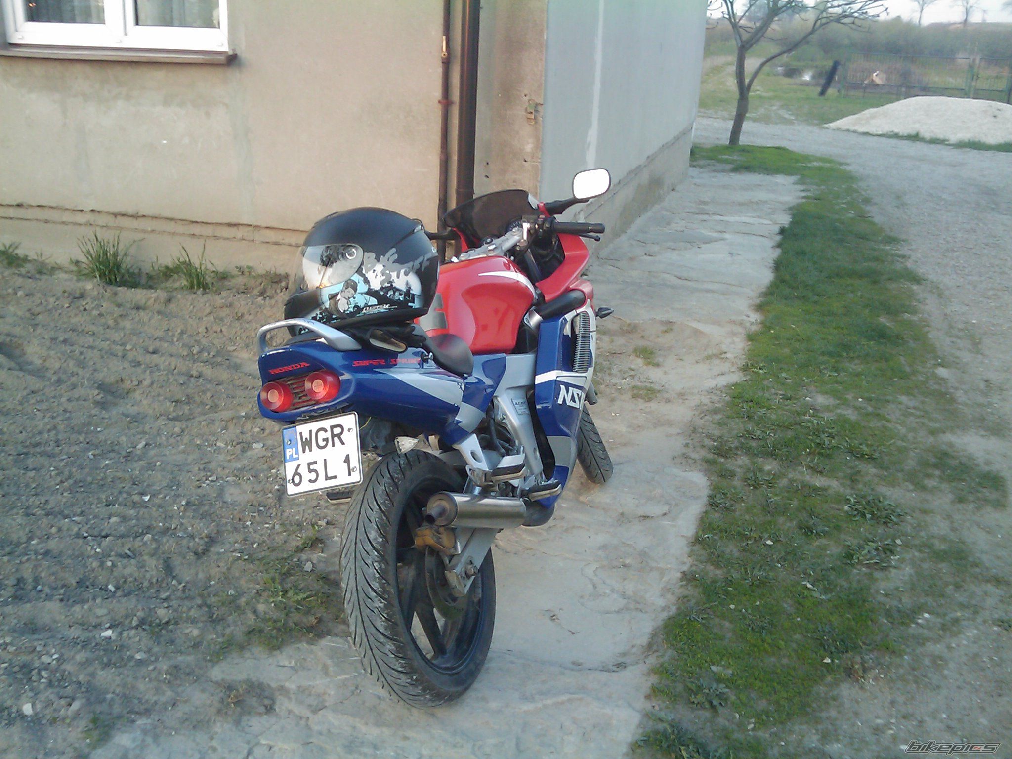 Photo 1960395