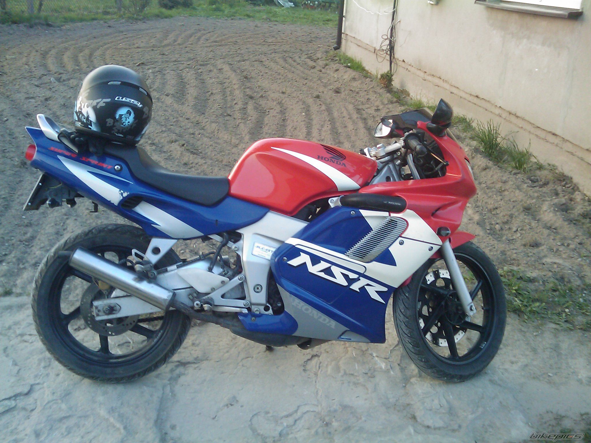 Bike Photo 1960402