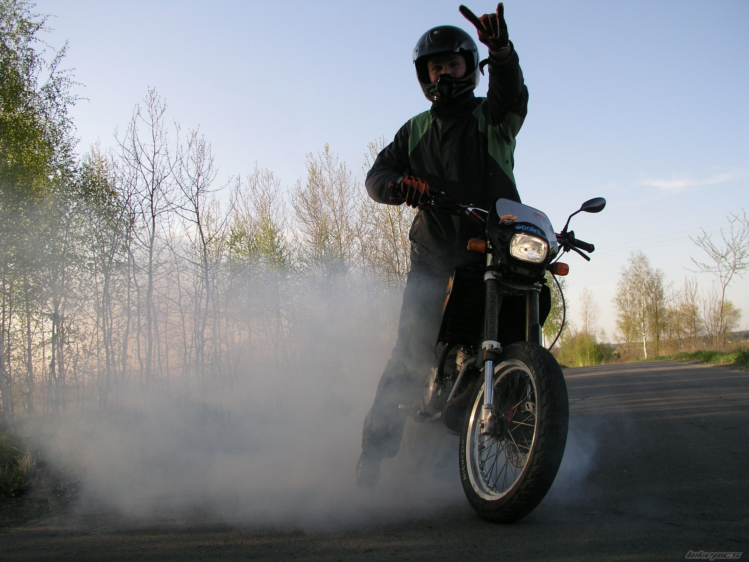 Bike Photo 1960902