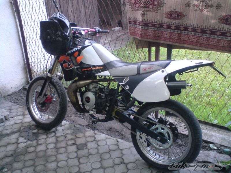Bike Photo 1960909
