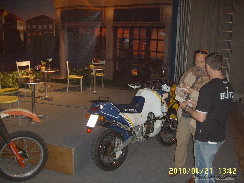 Photo 1961839