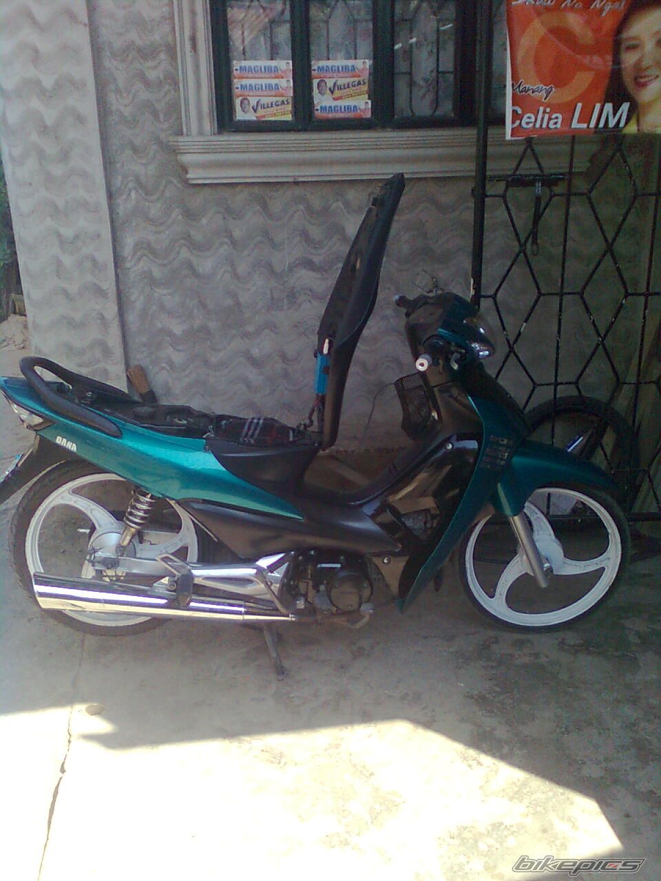 Photo 1961873