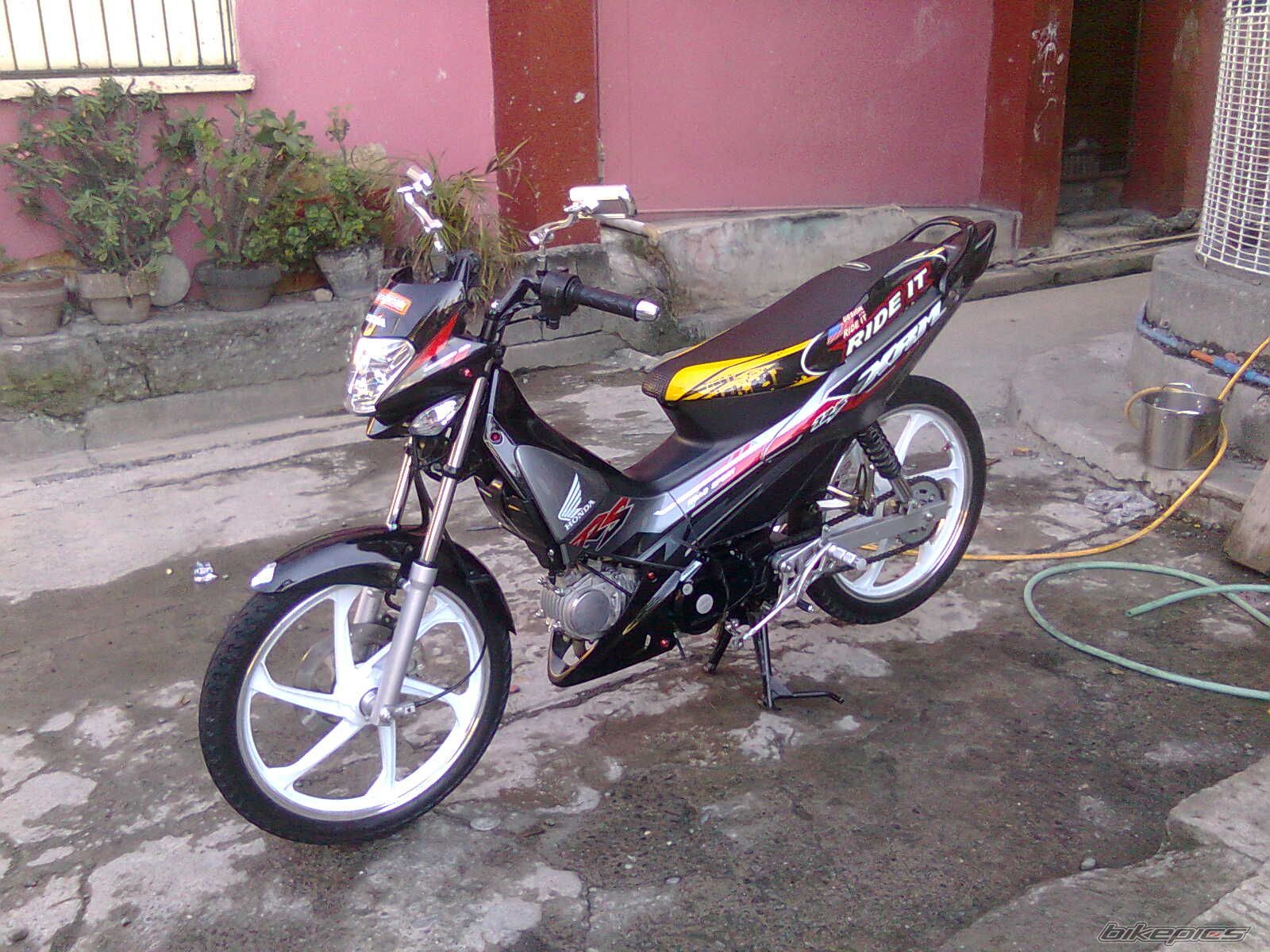 Photo 1961908