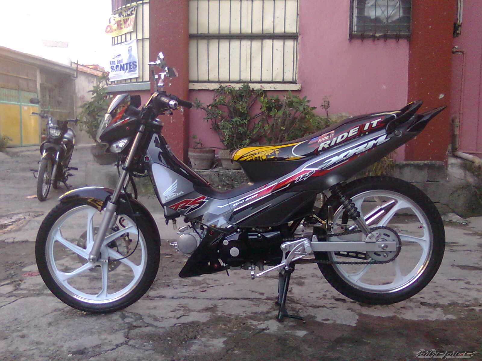 Photo 1961912