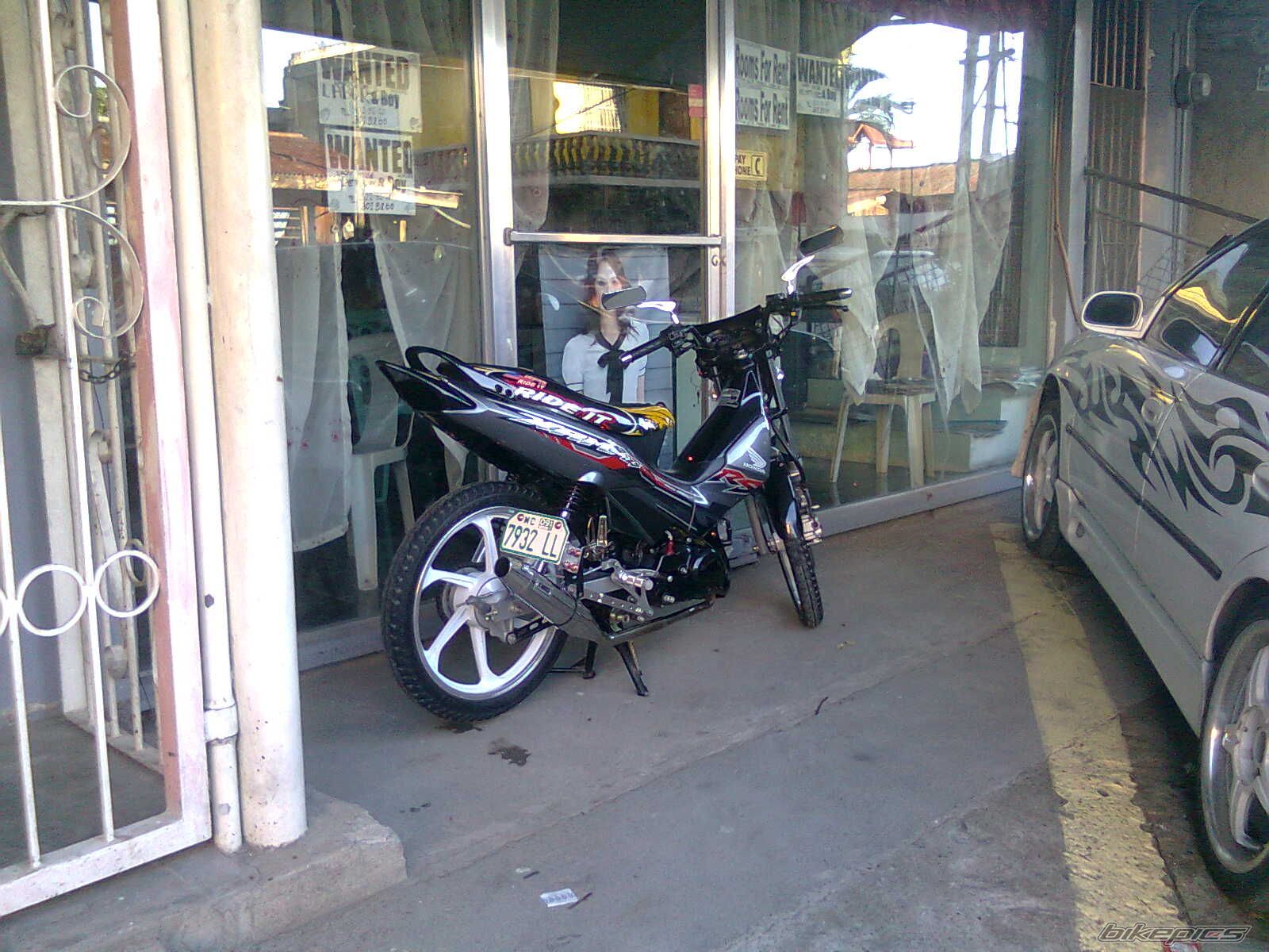 Photo 1961915
