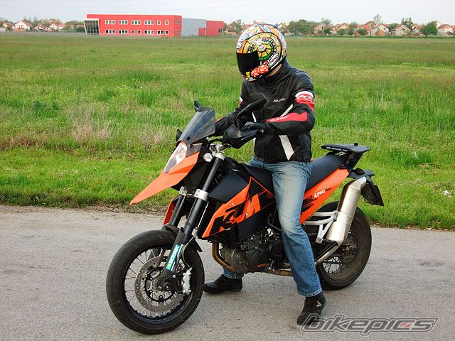 Photo 1962258