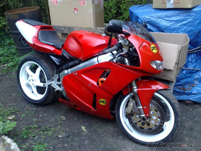 Photo 1962579