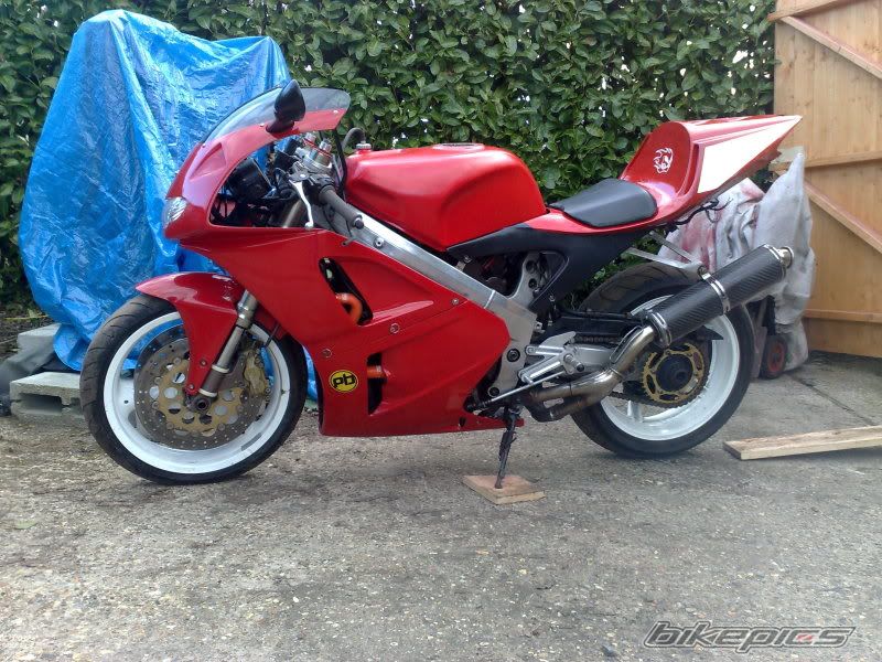 Photo 1962584