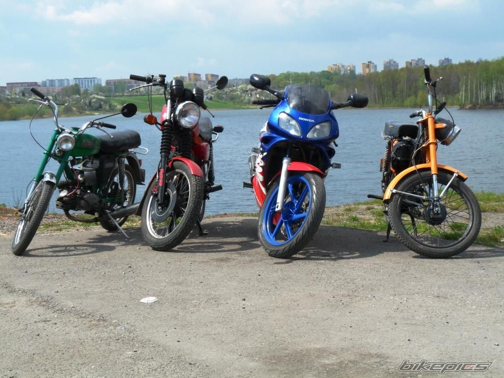 Photo 1962741