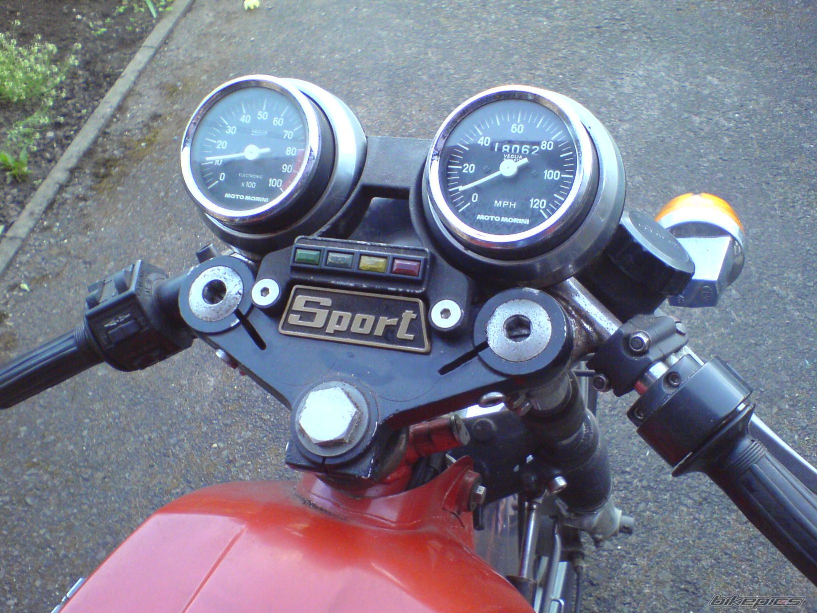 Photo 1963043