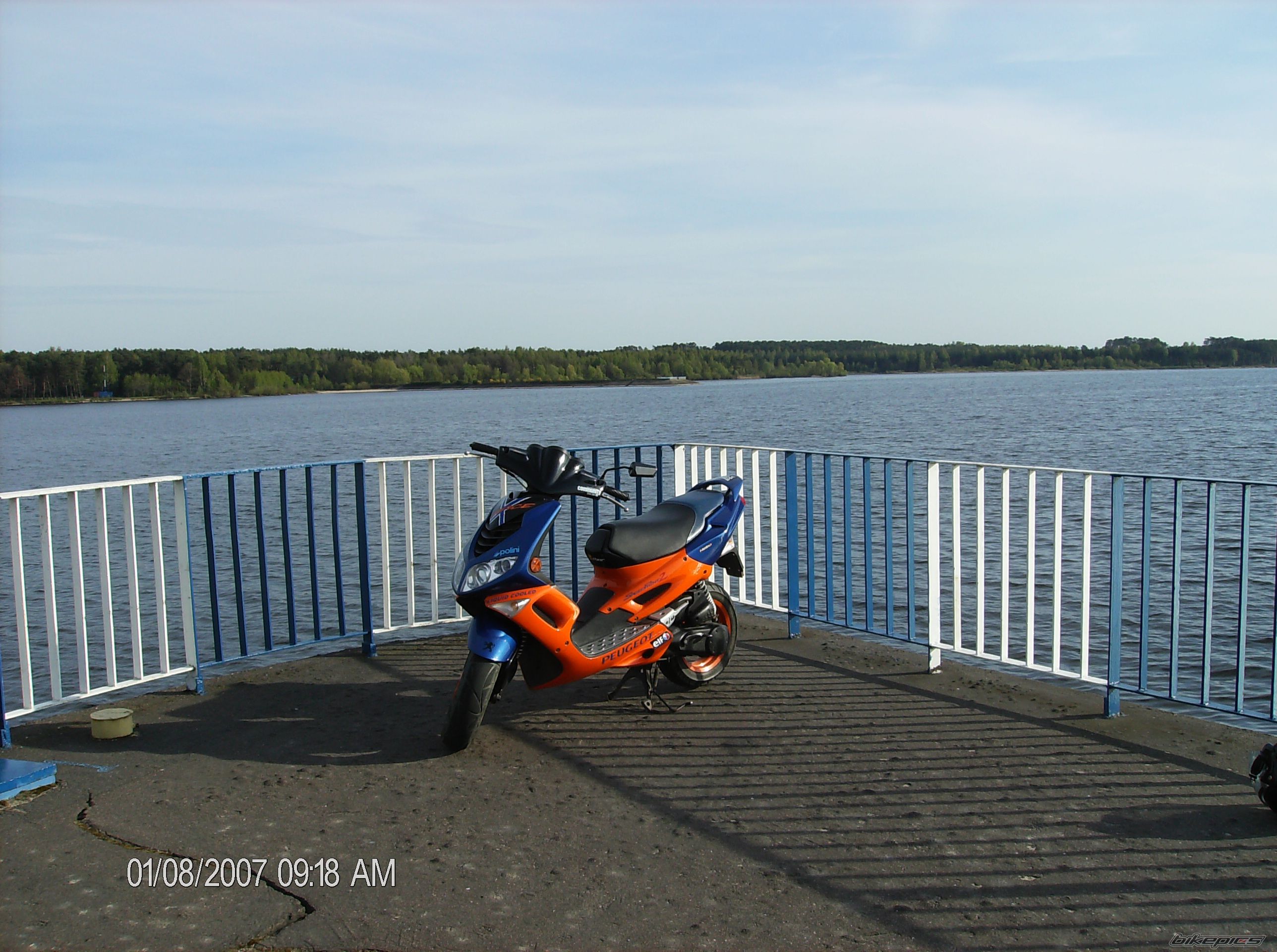 Photo 1963569
