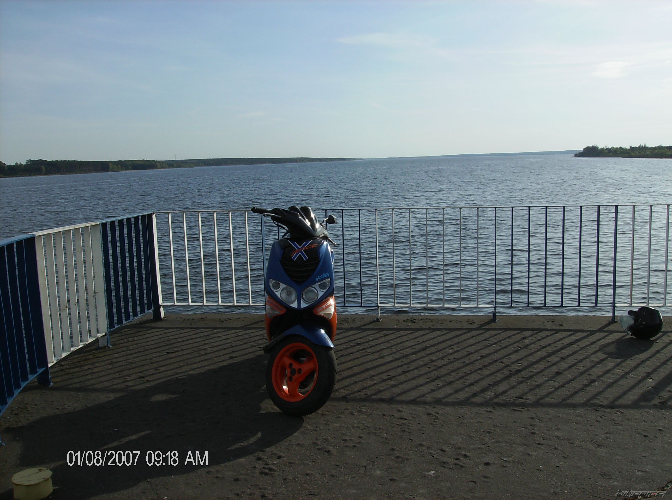 Photo 1963570