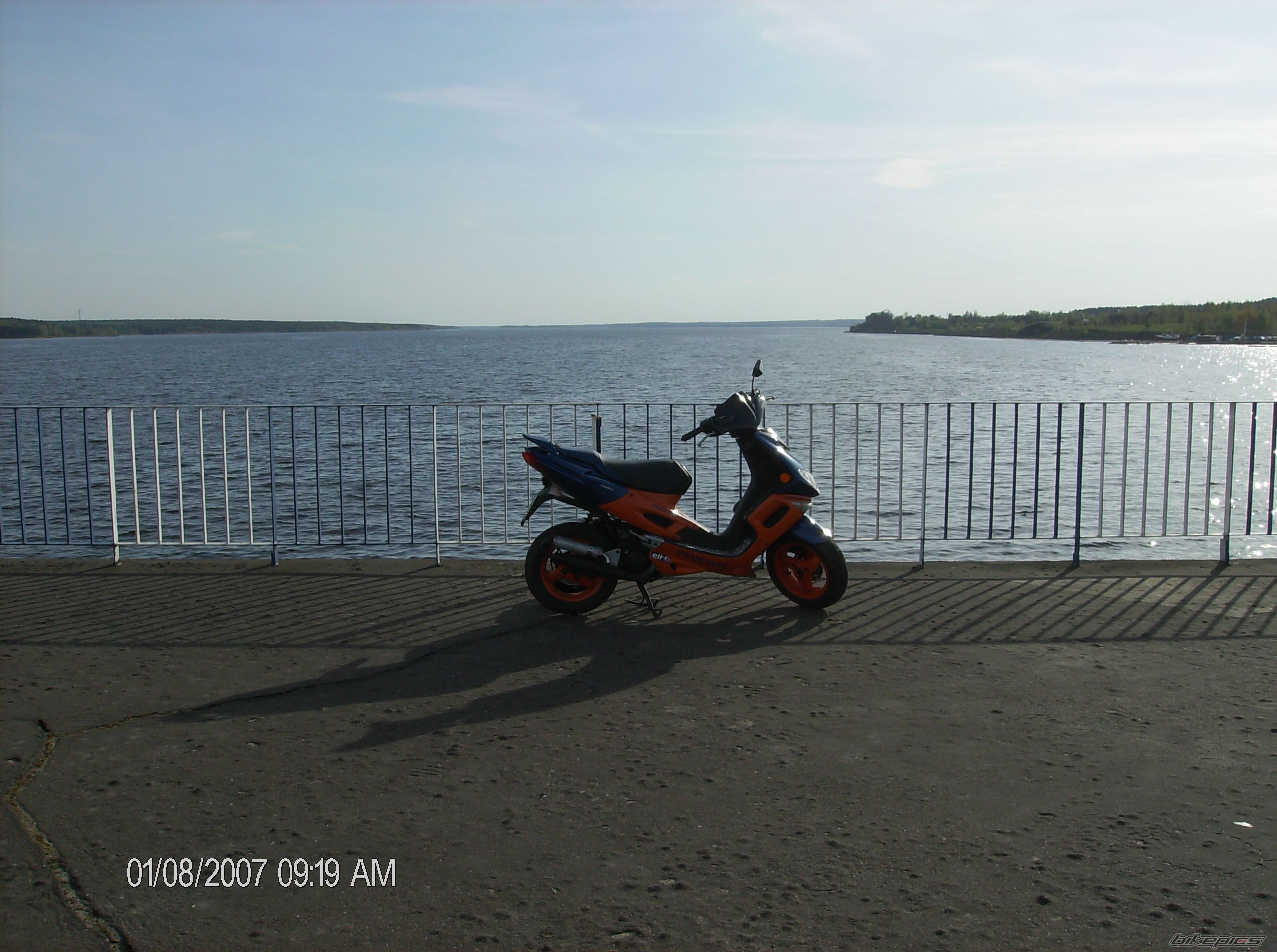 Photo 1963571