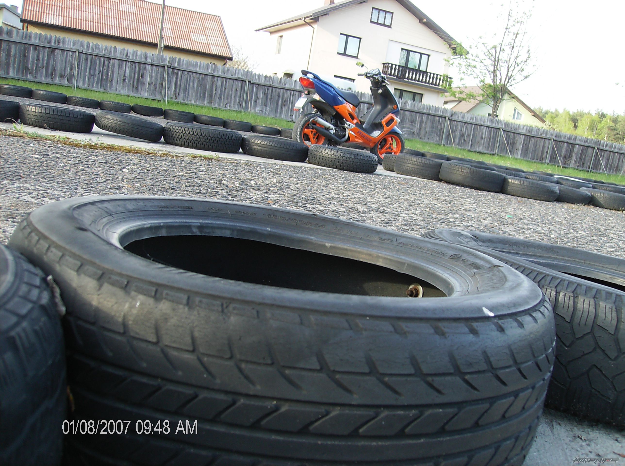 Photo 1963606