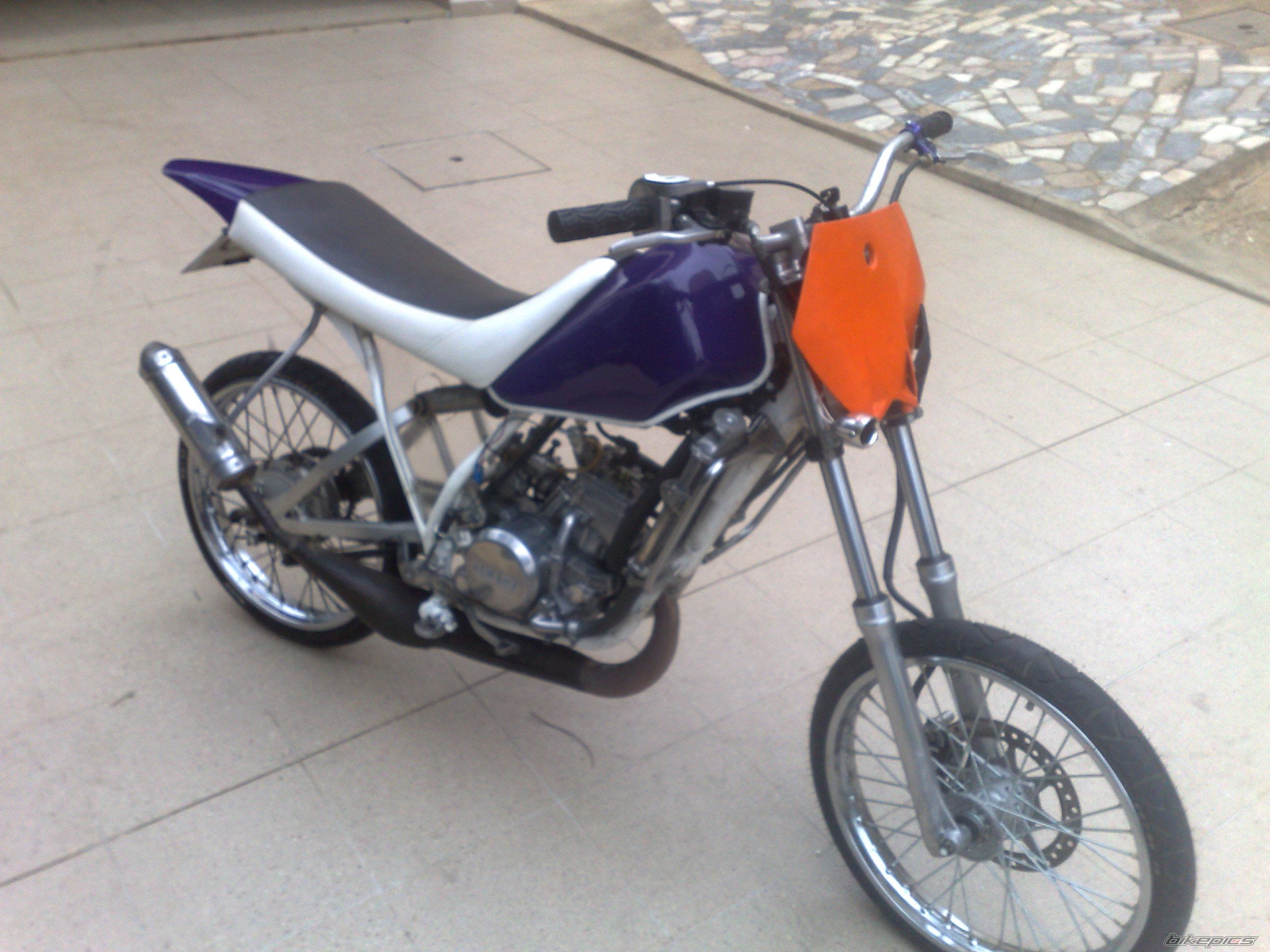 Photo 1963834