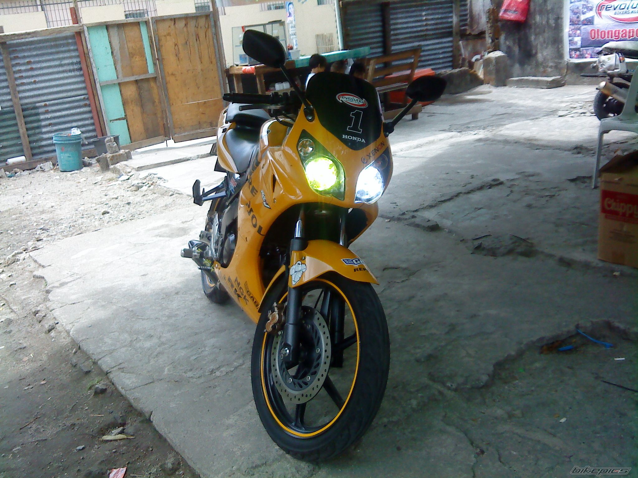 Photo 1963937