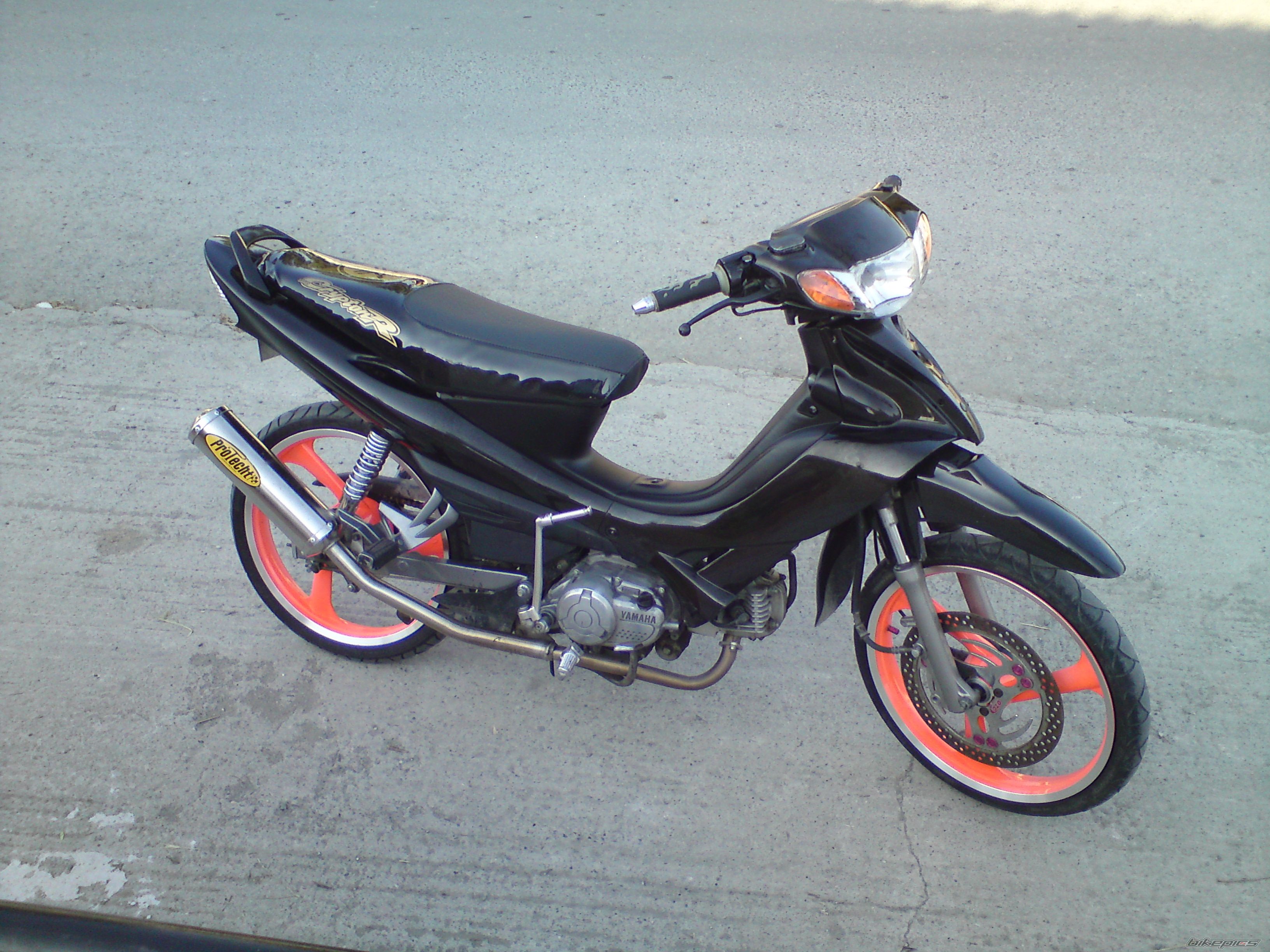 Photo 1965477