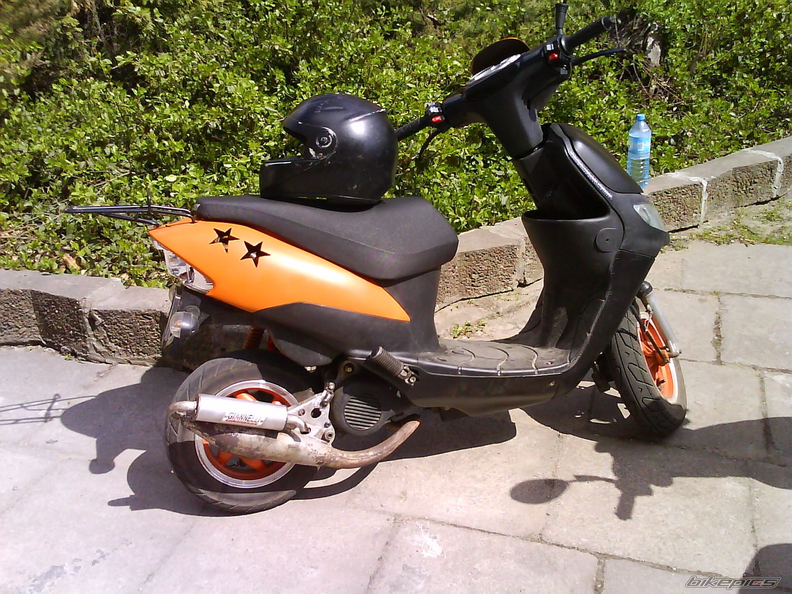 Photo 1965835