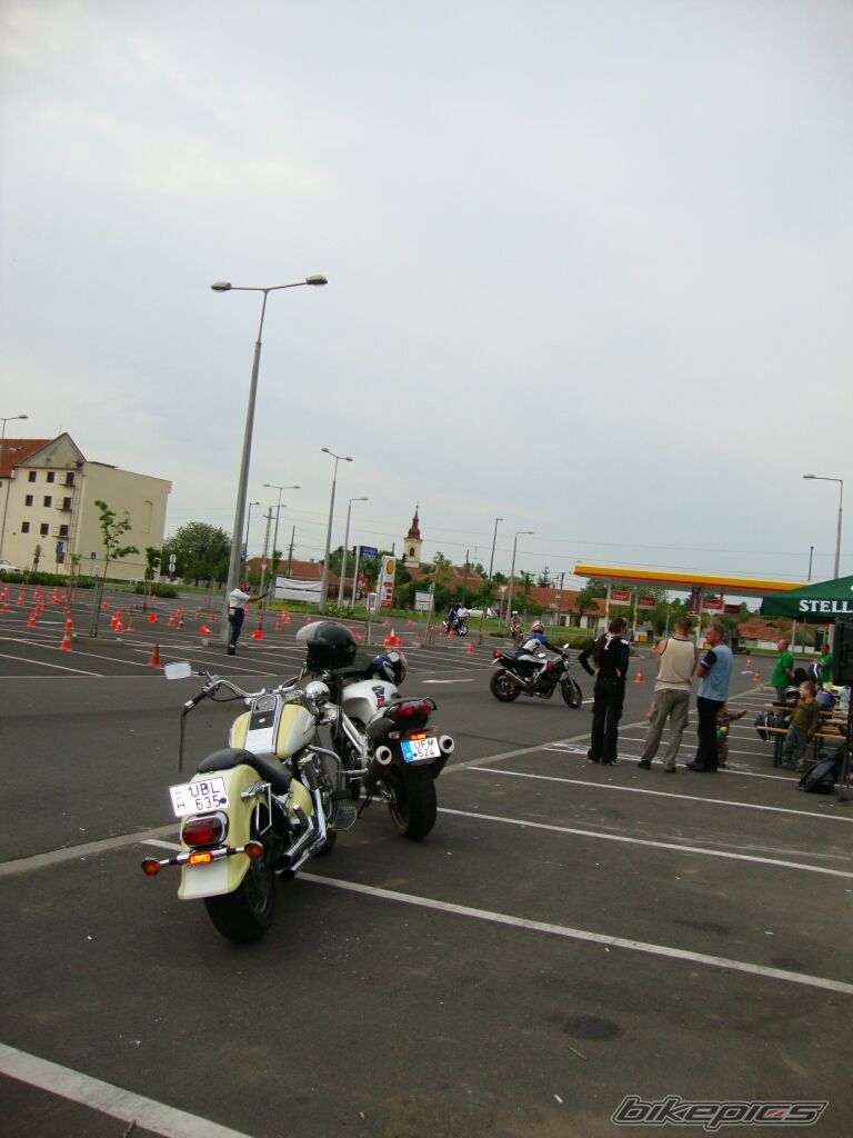 Photo 1965892