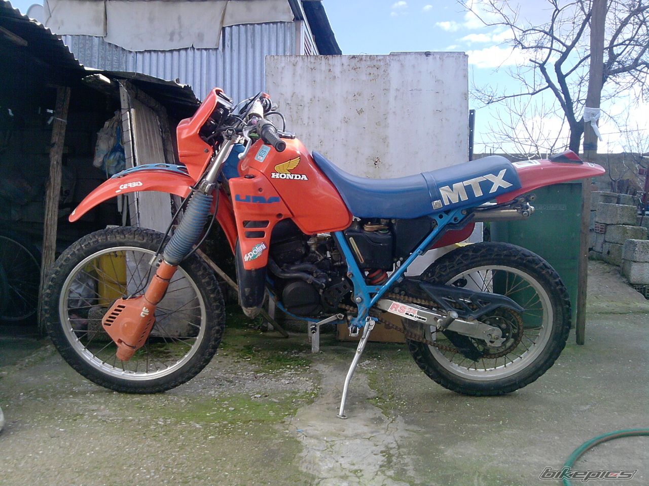 Photo 1966423