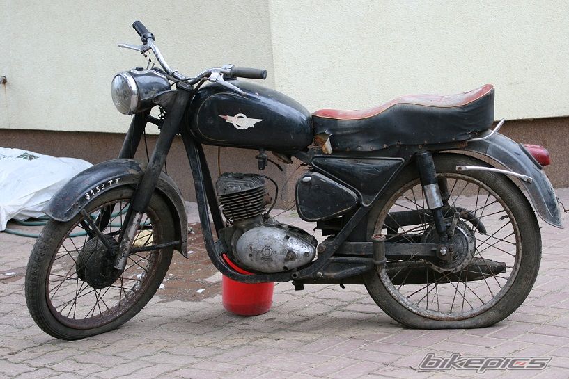 Photo 1966951