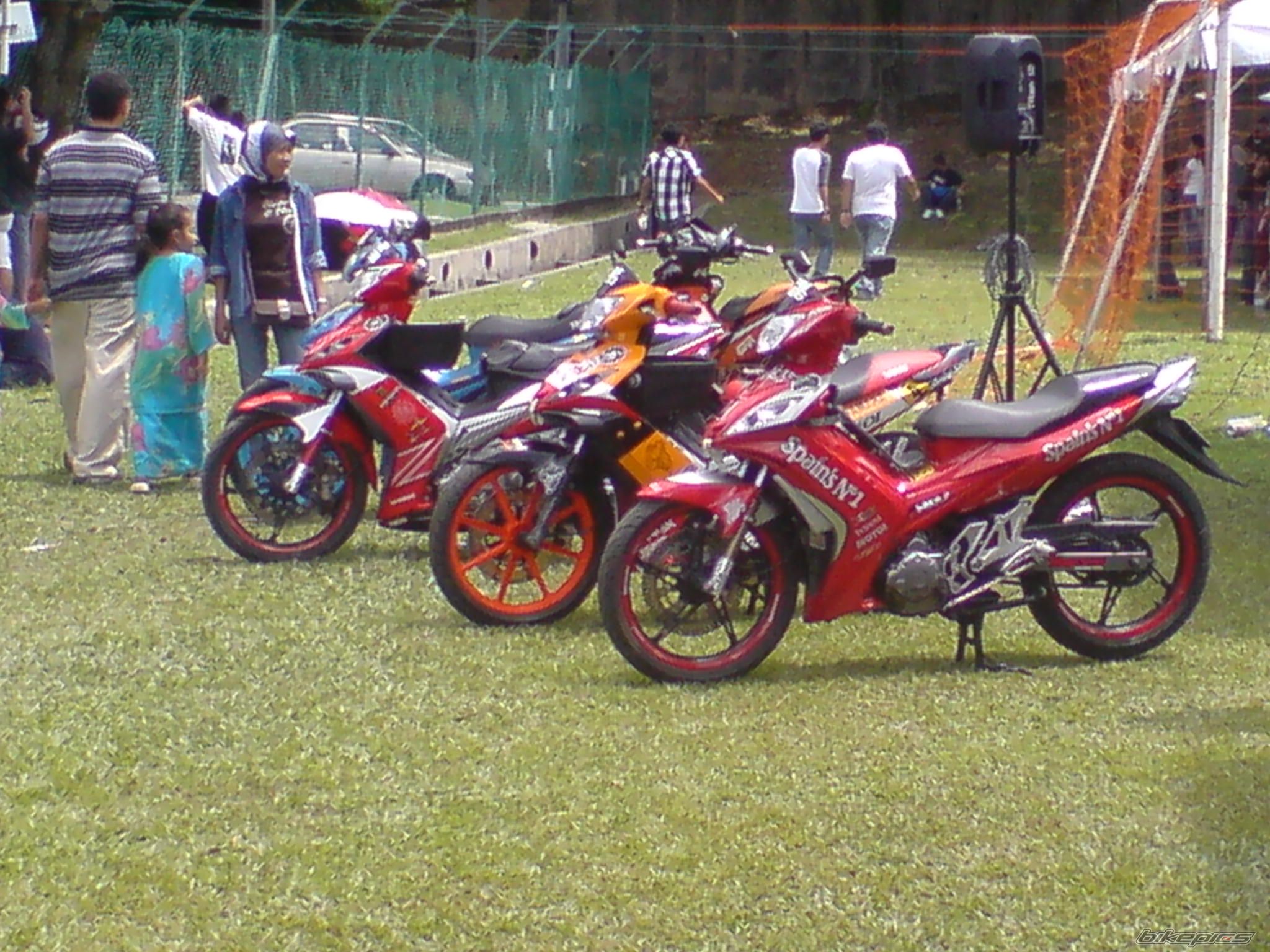 Photo 1966975