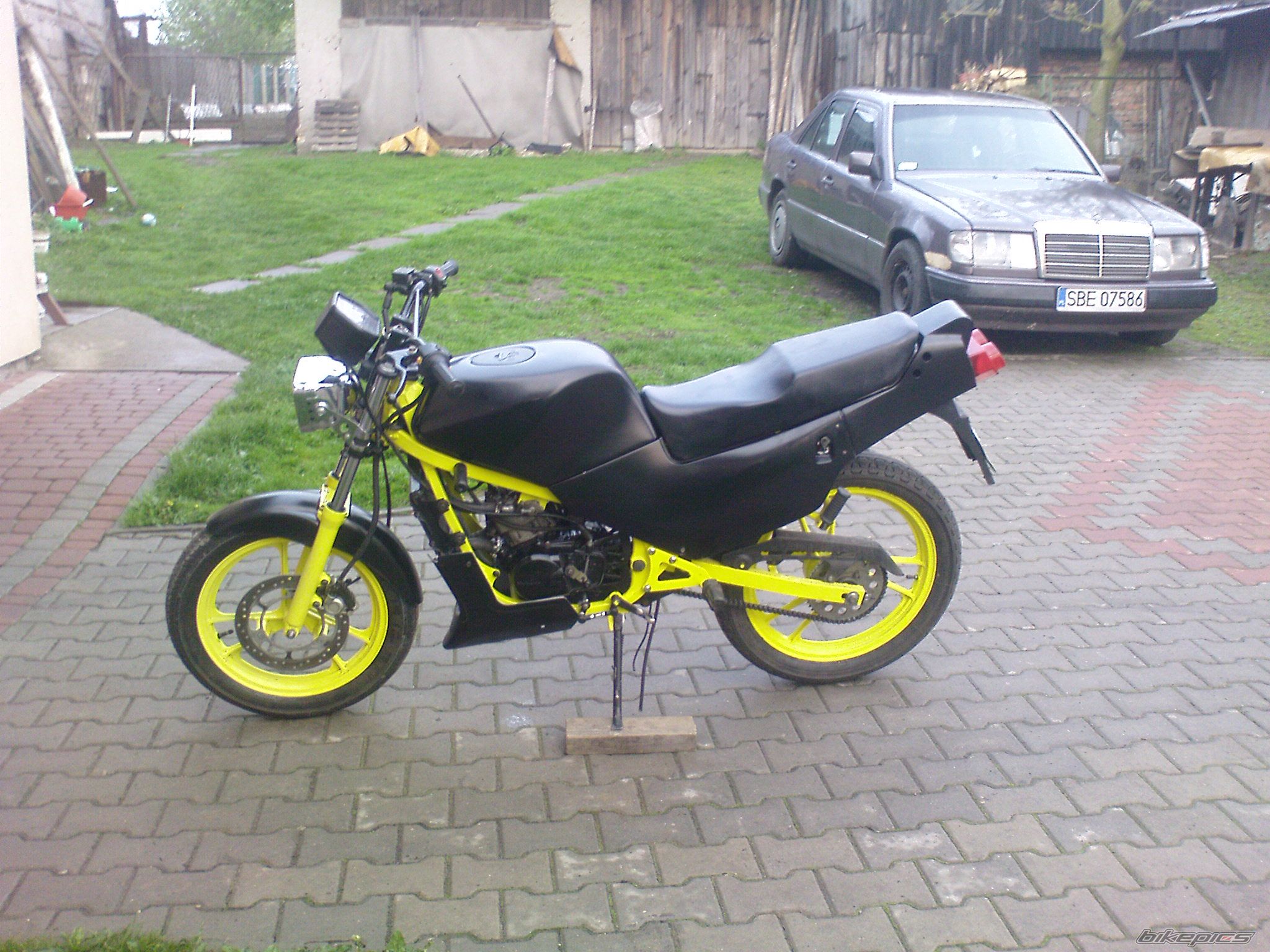 Photo 1967075