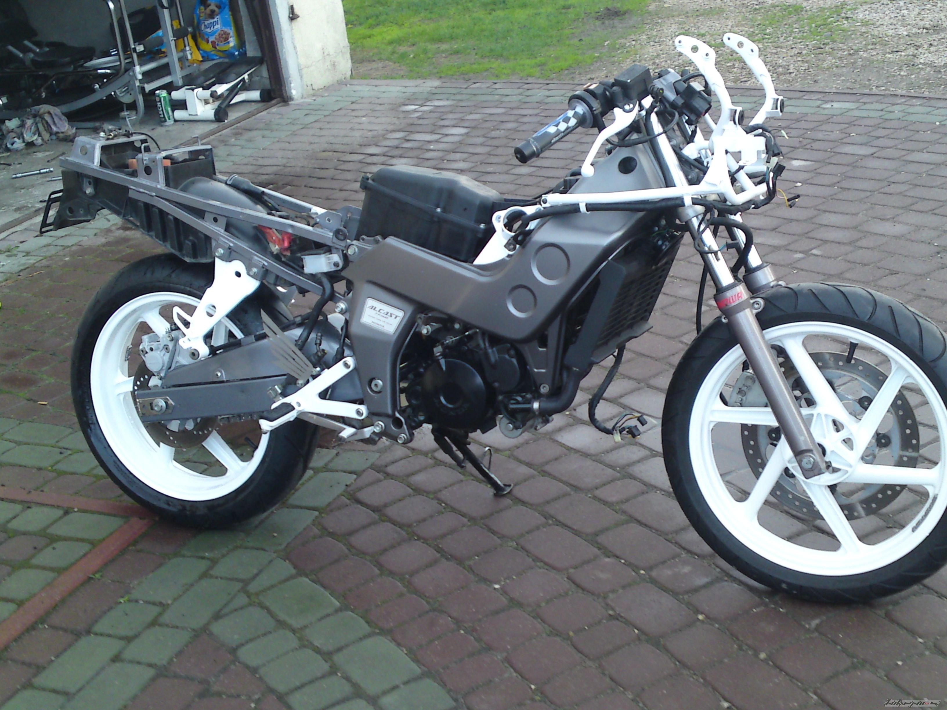 Photo 1967171