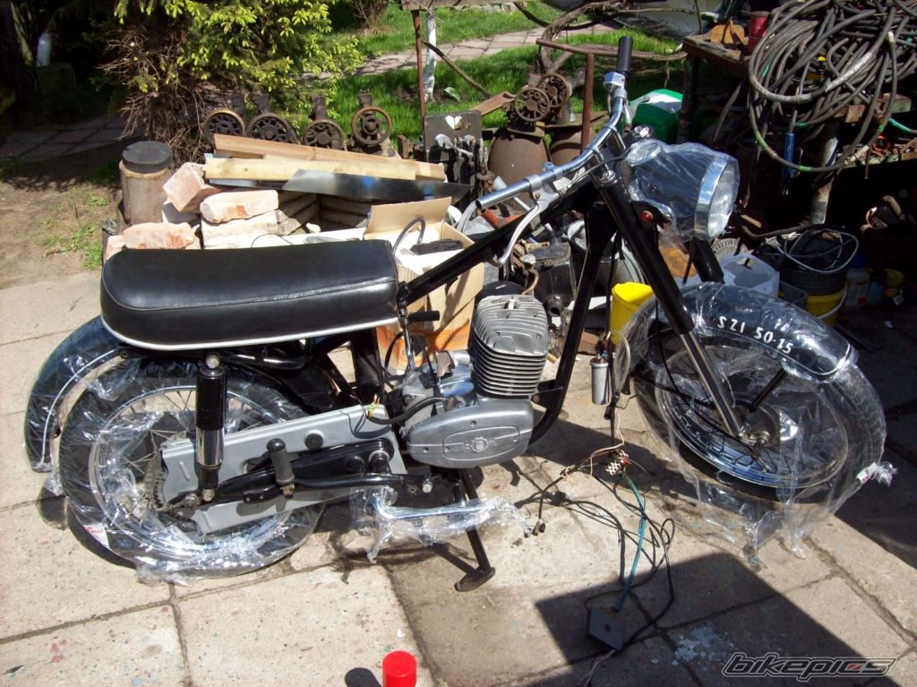 Photo 1967395
