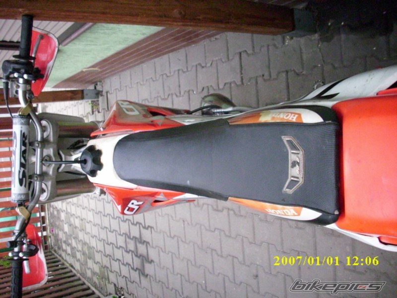 Photo 1967985