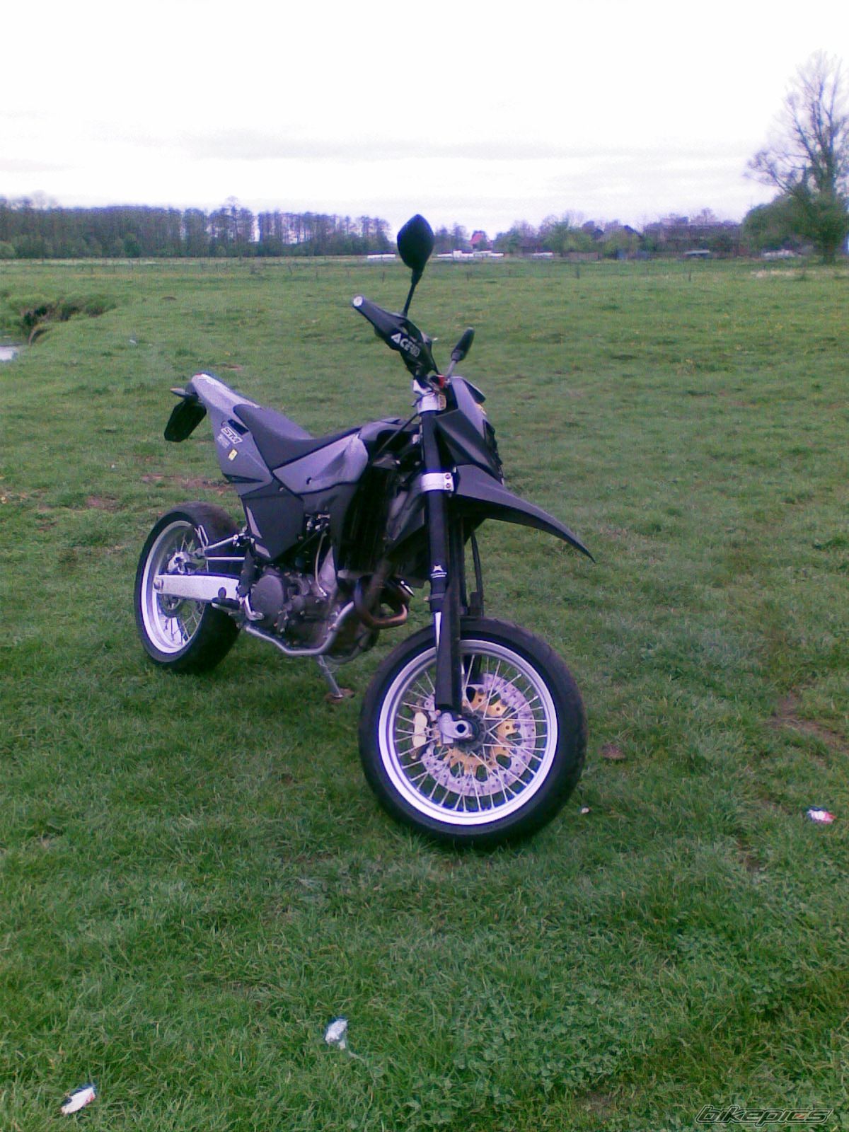 Photo 1967995