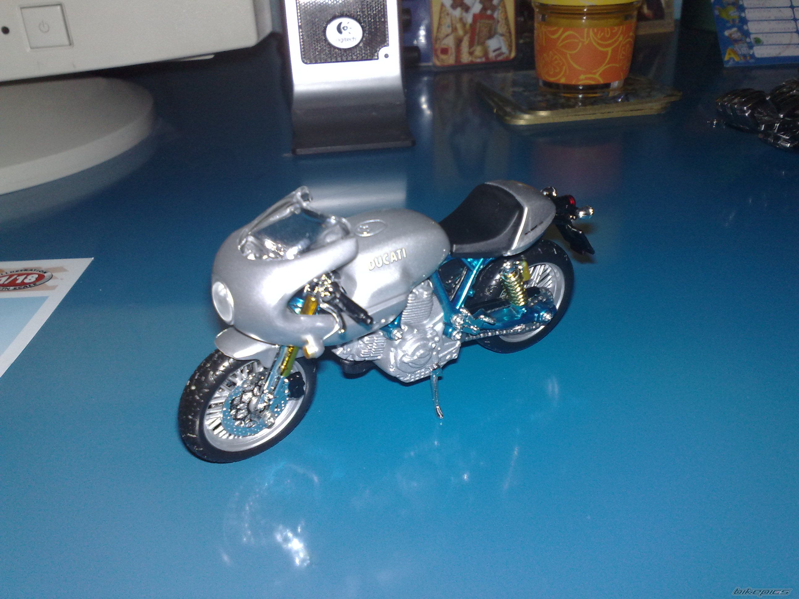 Photo 1968425