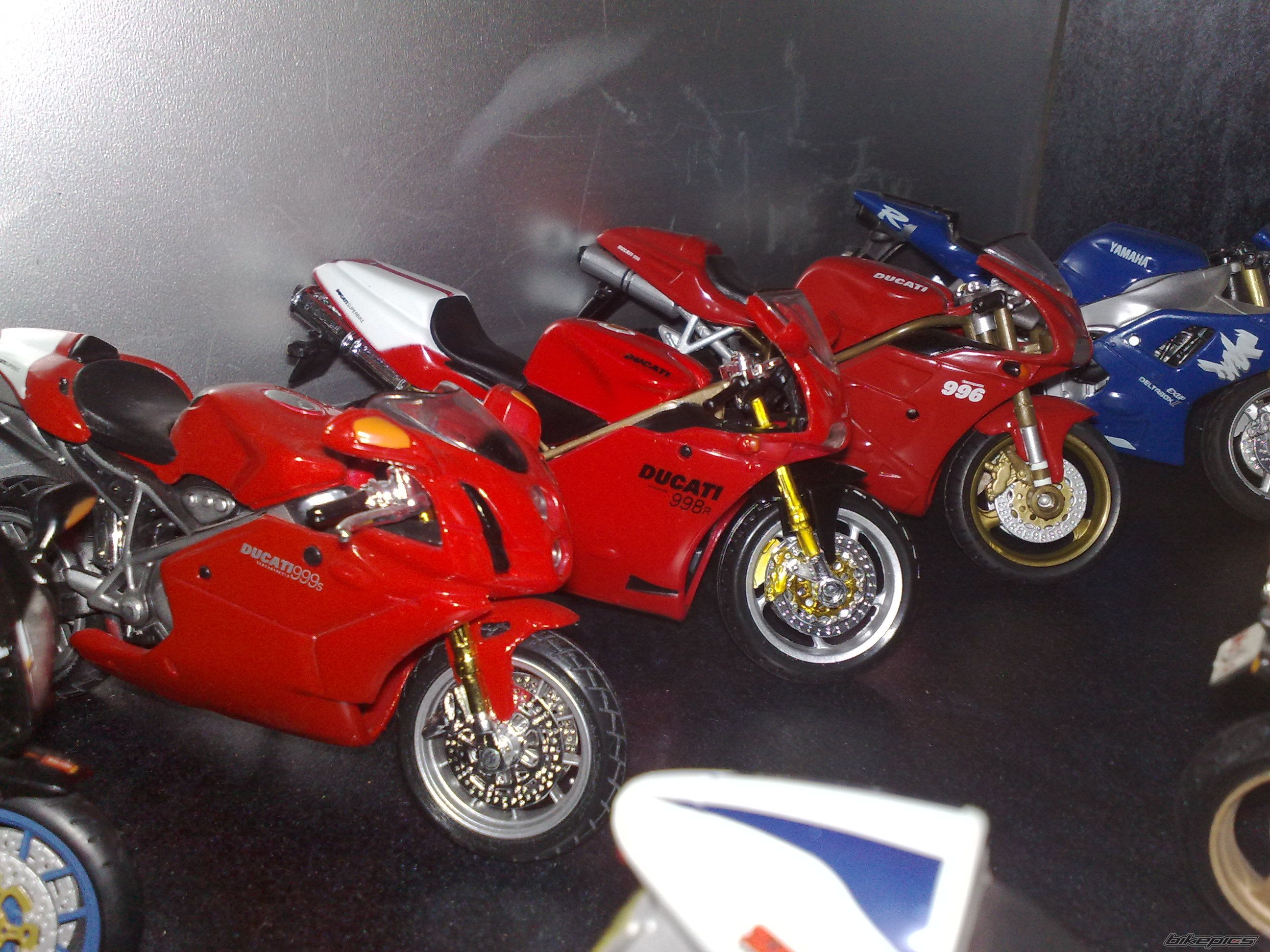 Photo 1968443
