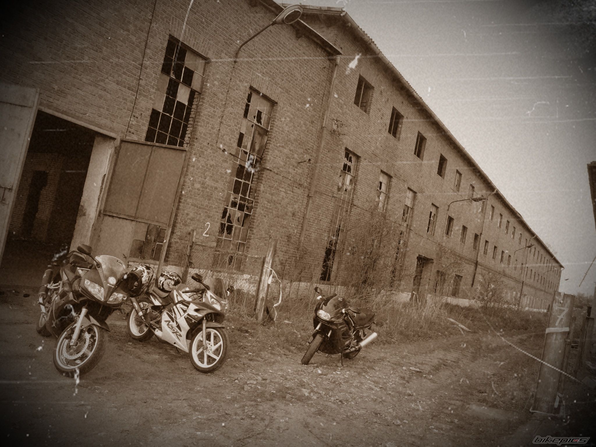 Photo 1968493
