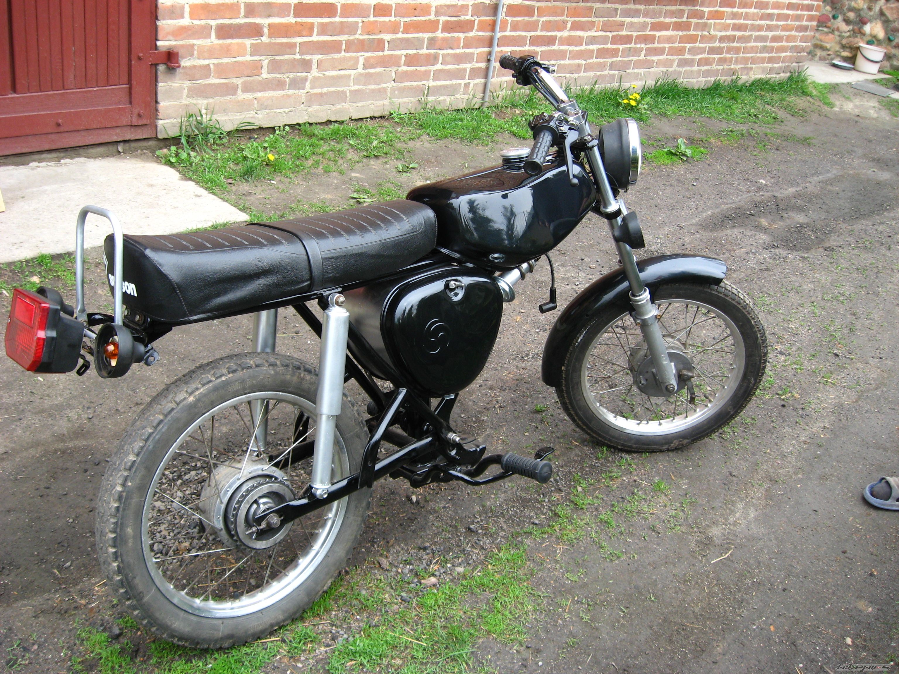 Photo 1968635