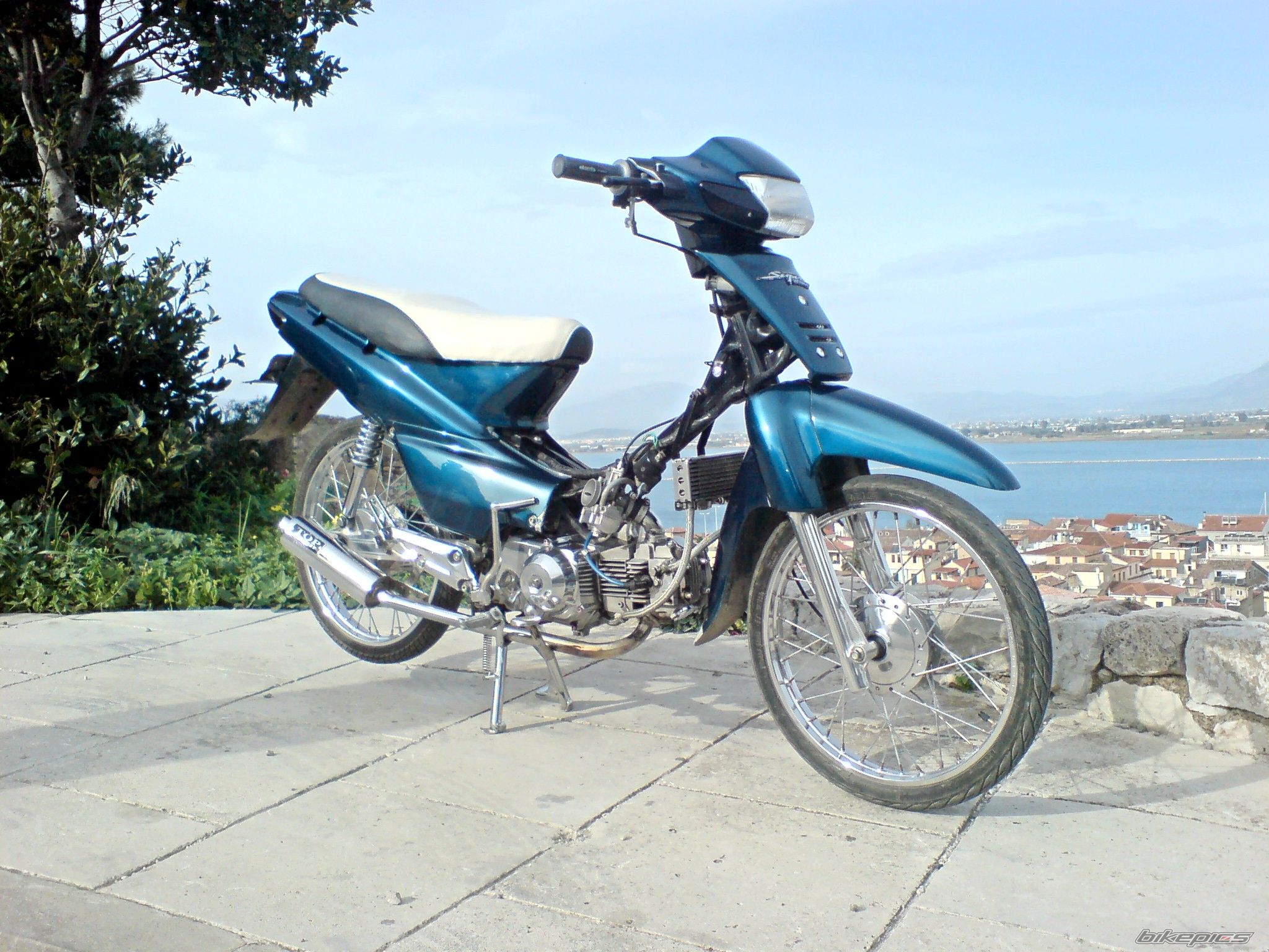 Photo 1968684