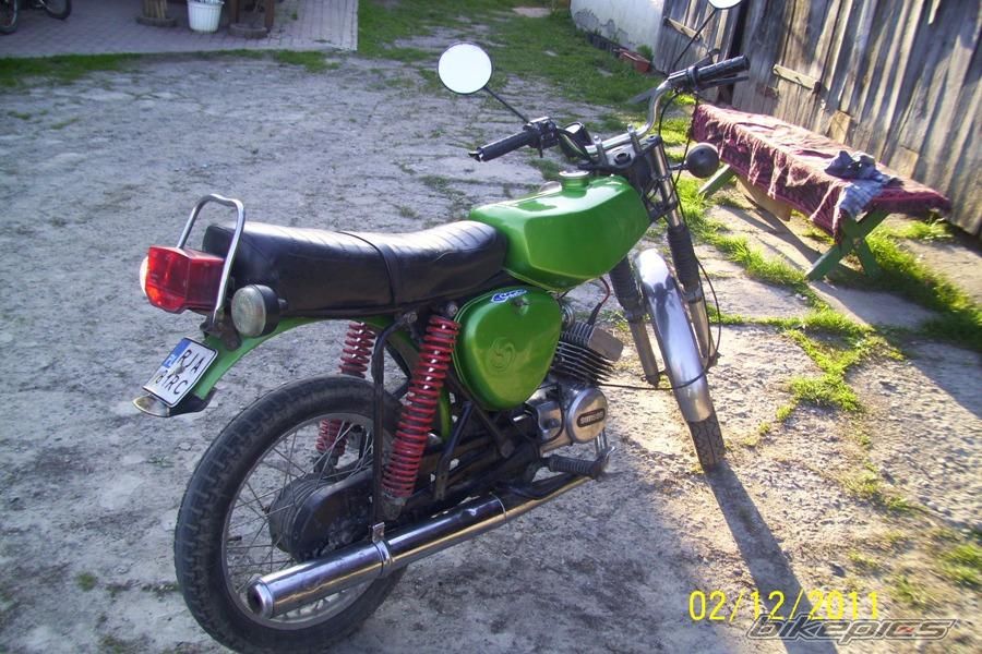 Photo 1968807