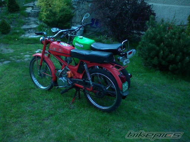 Photo 1969246