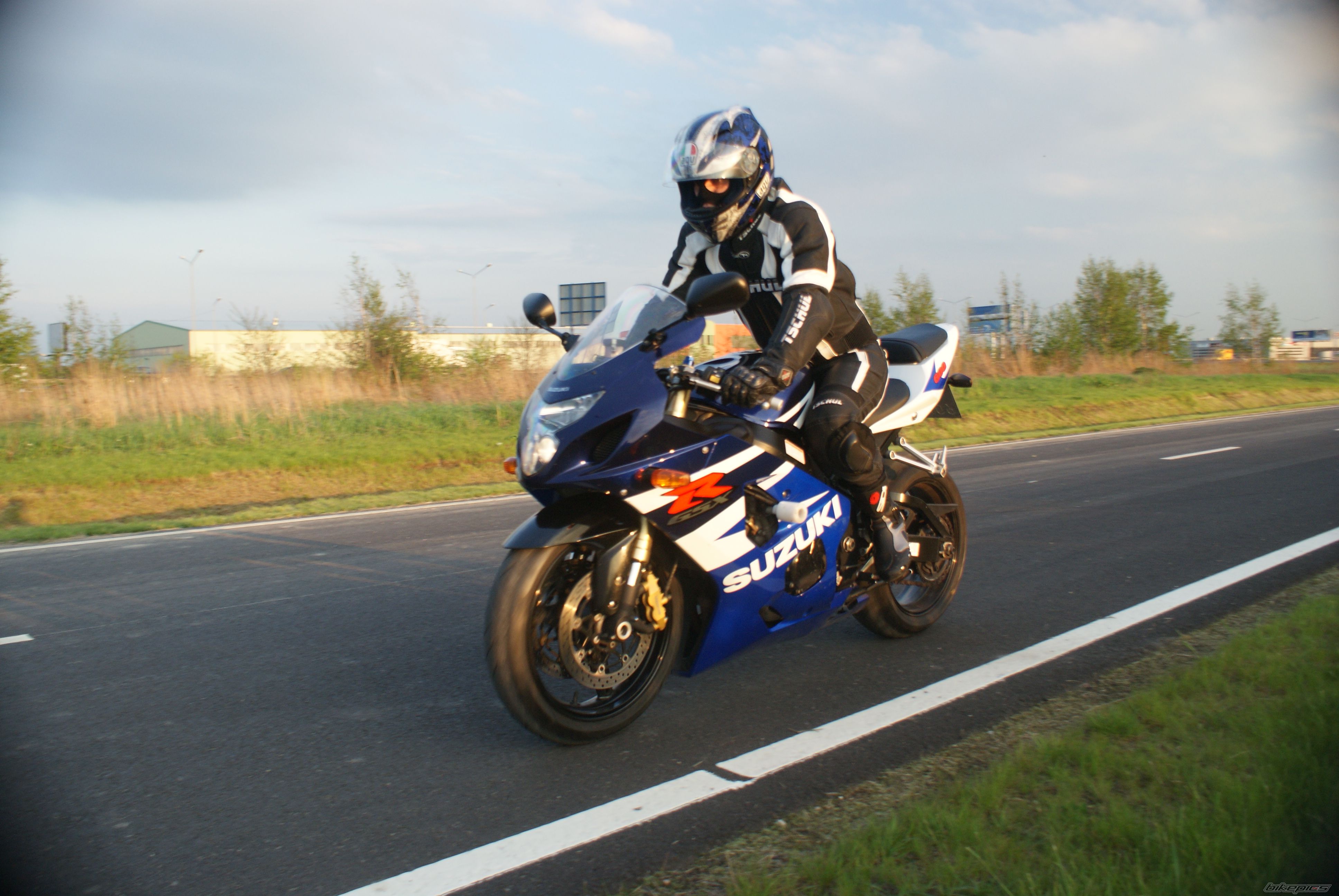 Bike Photo 1970080