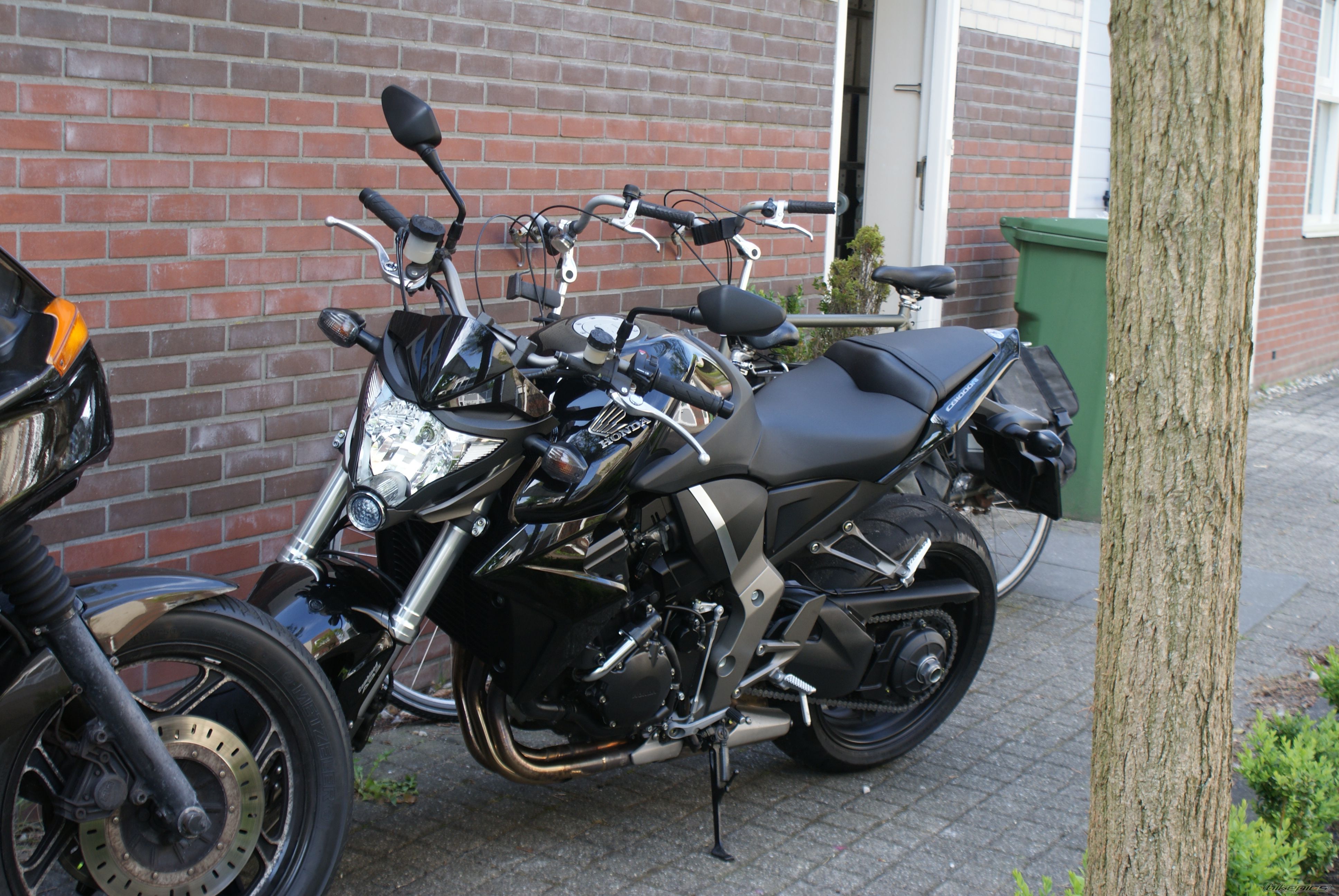 Bike Photo 1970123