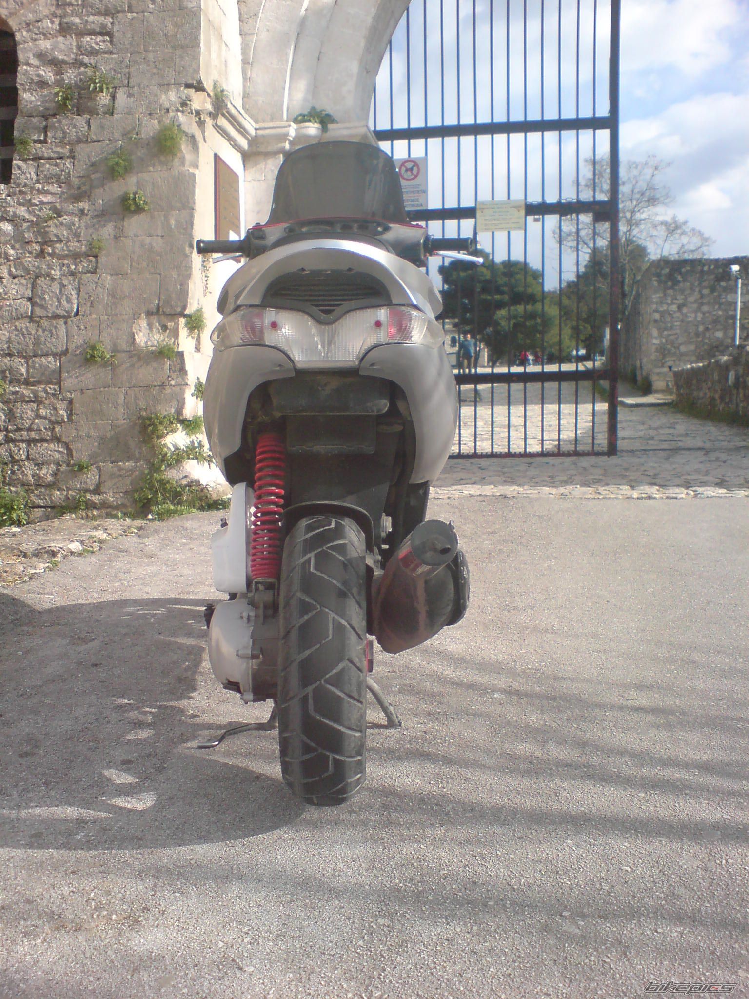 Photo 1970189