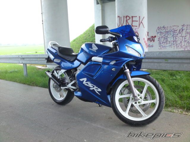 Photo 1970785