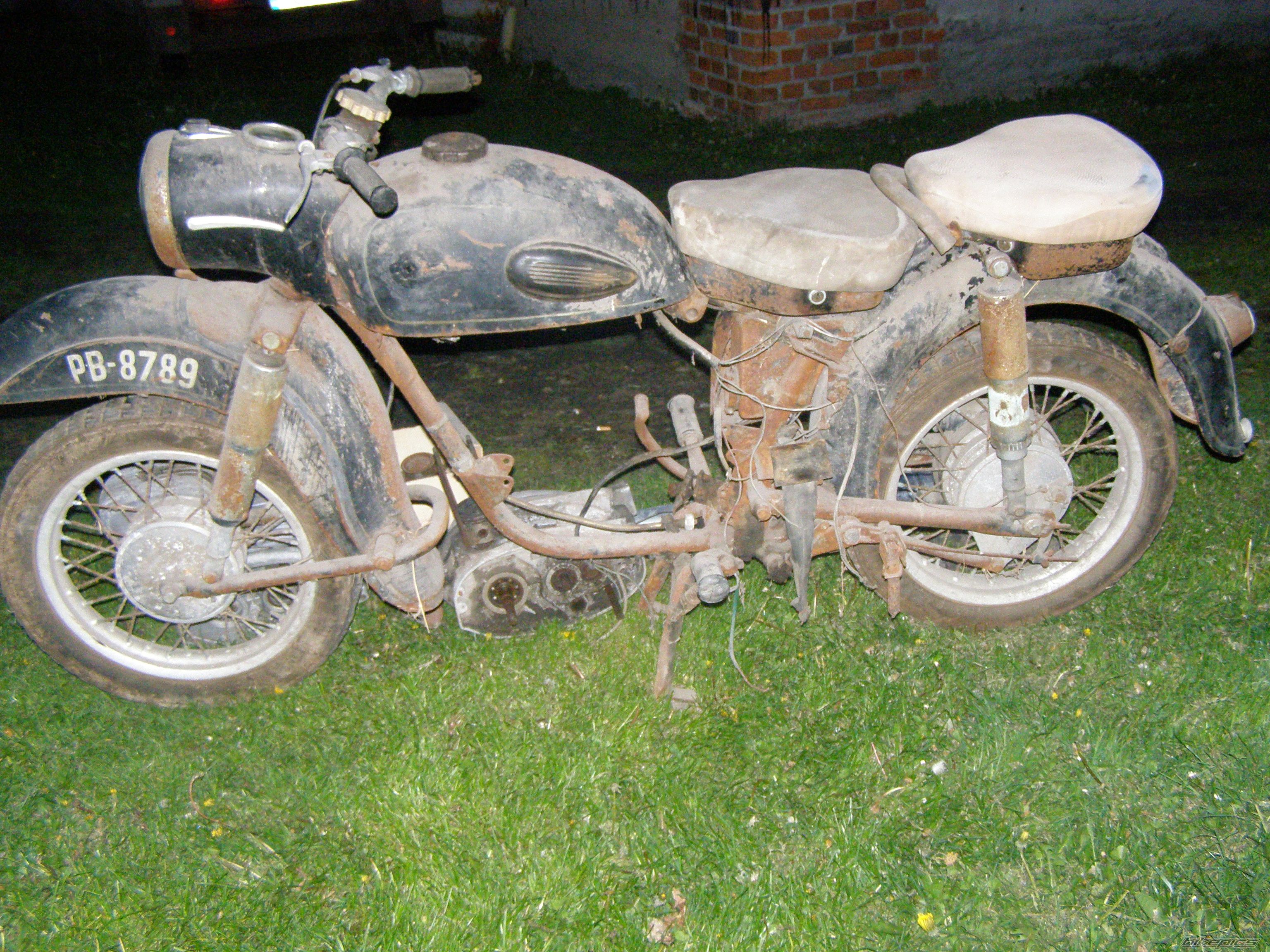 Photo 1971447