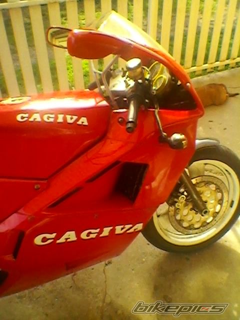 Photo 1972057