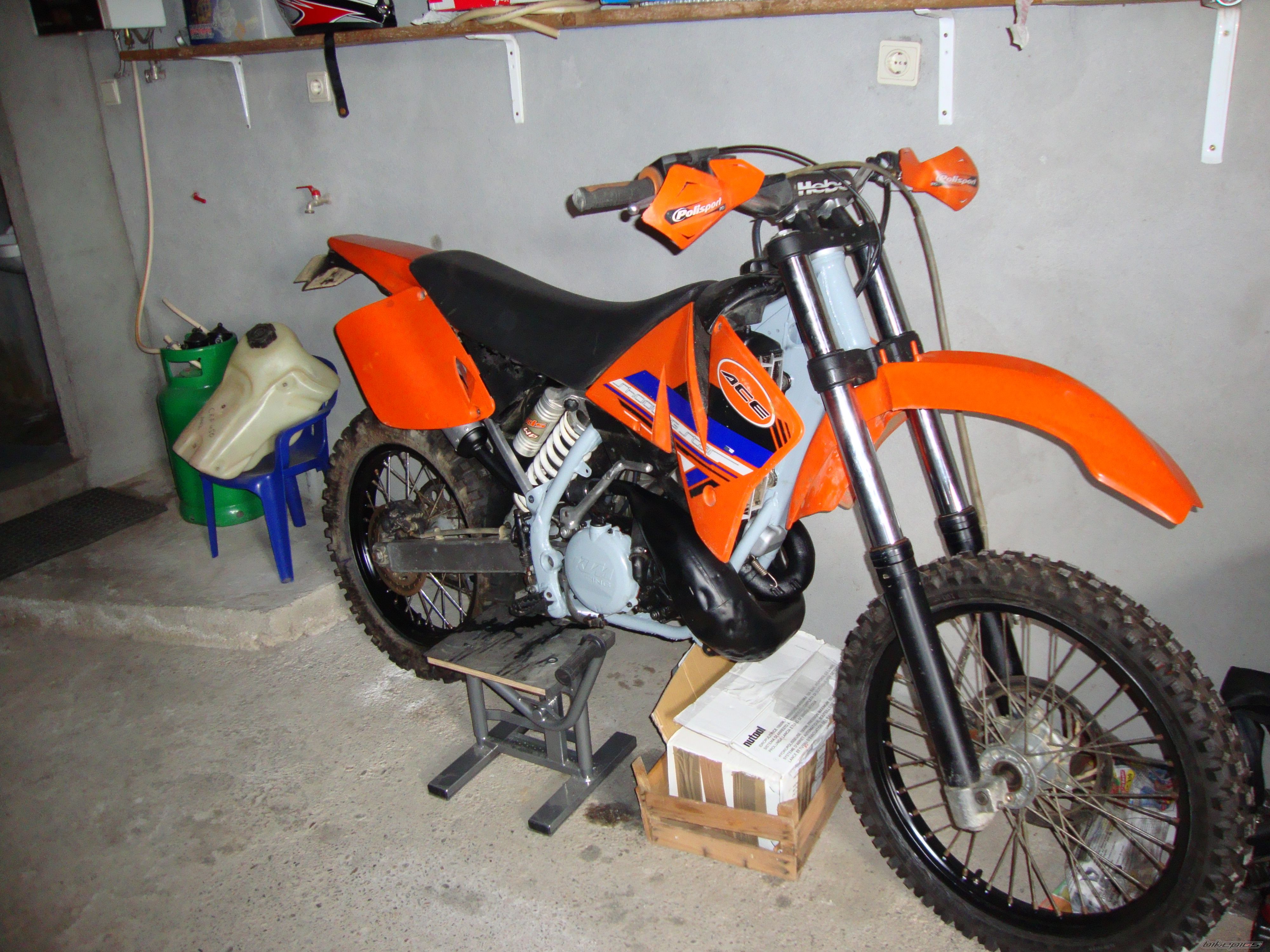 Photo 1972304