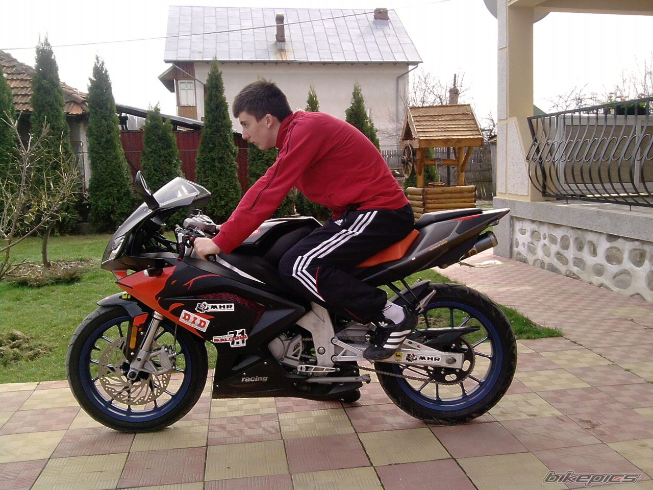 Photo 1972816