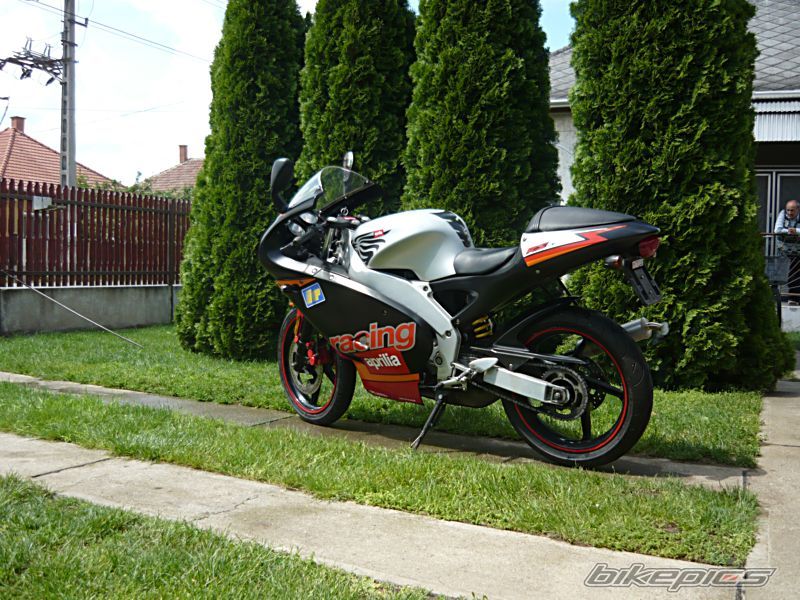 Photo 1972836