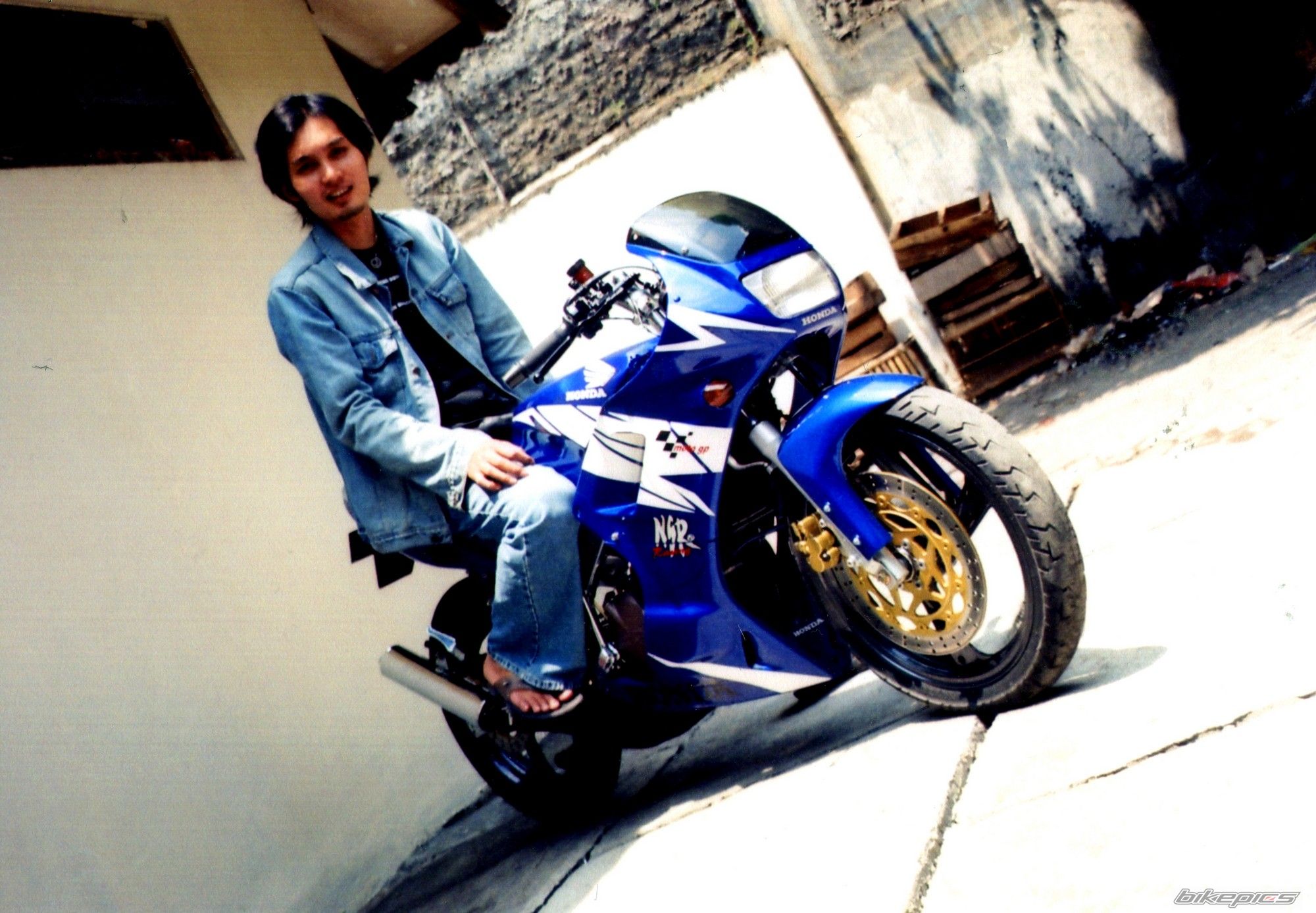 Photo 1972852